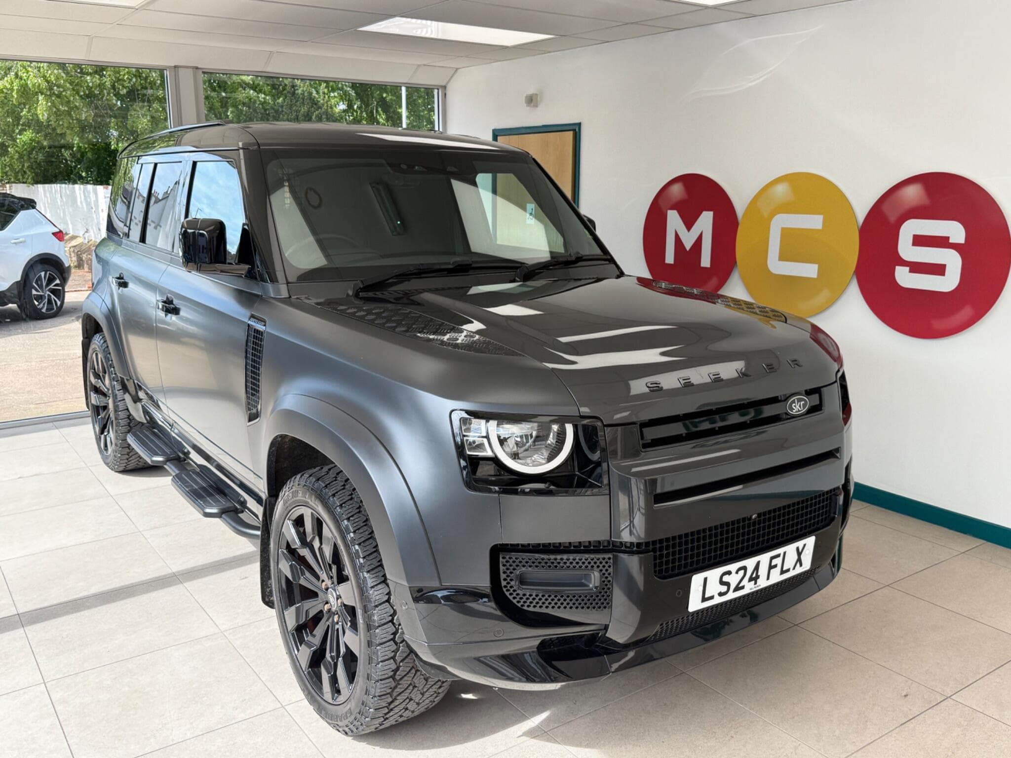 Land Rover Defender 110